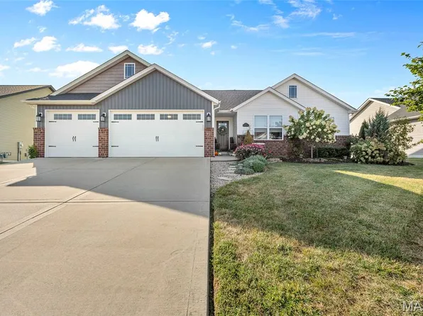 325 McClelland Dr, Troy, IL 62294
