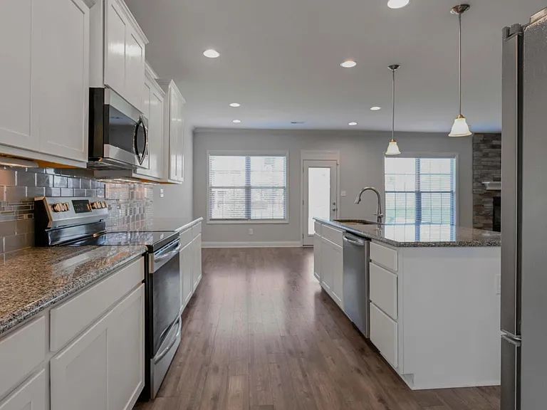 4155 Sperling Dr — Photo 8