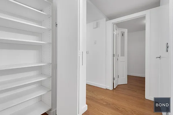 Rented by Bond New York | media 33