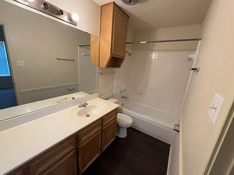 4004 Riverrock Dr — Photo 19