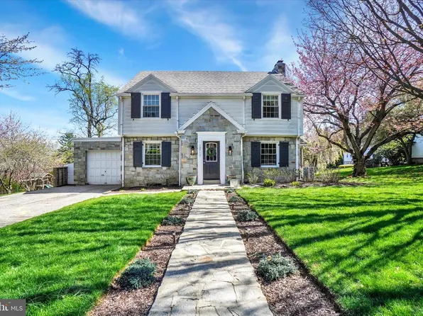 1371 Clover Ln, York, PA 17403