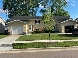 721 Park Ave, Deforest, WI 53532