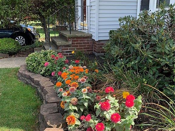3rd image of 6503 Farnsworth Dr
