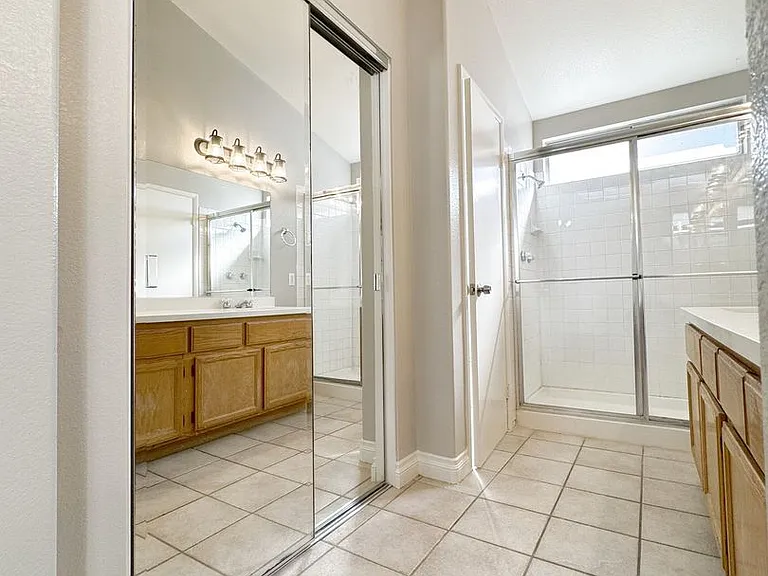 325 Cavalla St — Photo 16