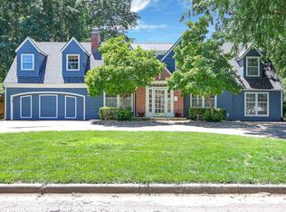 3521 SW Avalon Ln, Topeka, KS 66604