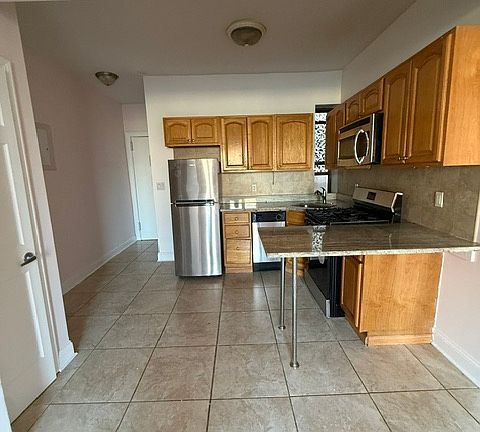 3rd image of 656 St Nicholas Ave APT 45