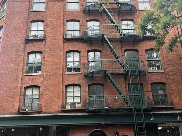 32 Joralemon Street image 1 of 6