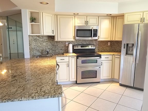 3rd image of 6423 Collins Ave APT 1208