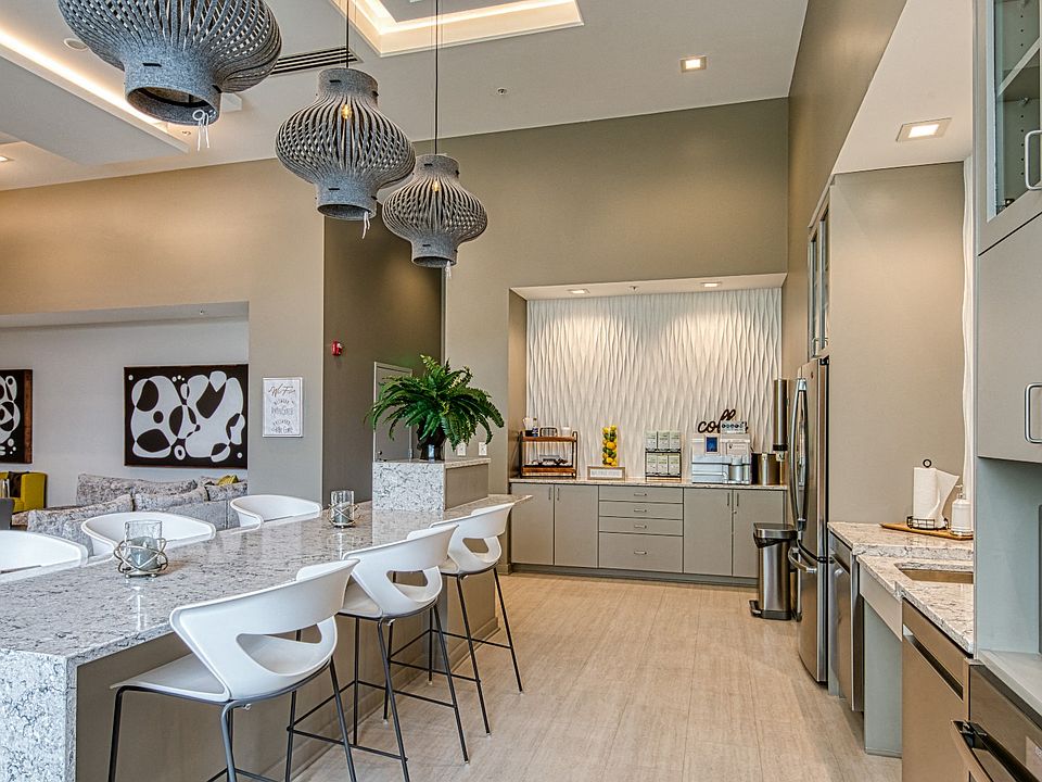 Members Clubroom gourmet kitchen and coffee bar