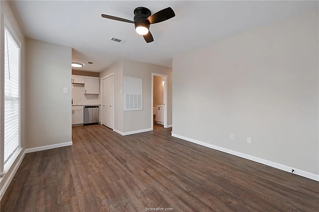 403 Manuel - D — Photo 2