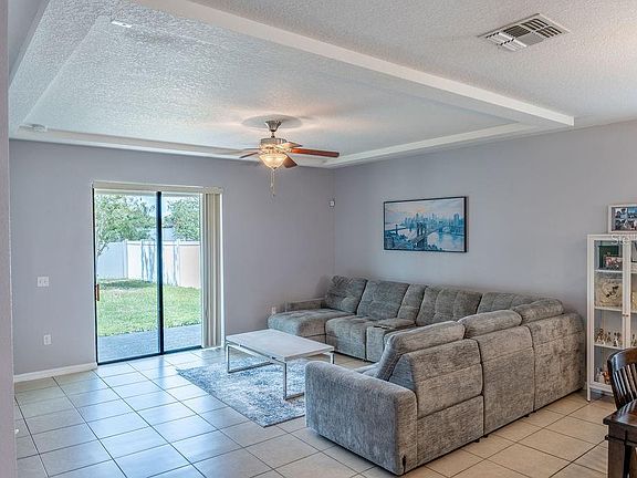 5th image of 612 SILVERTHORN PLACE