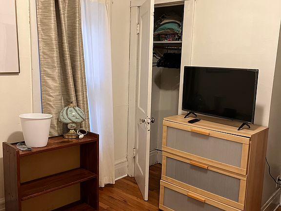 2nd image of 400 W Utica St #2