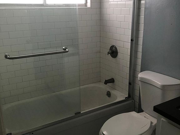 3rd image of 1227 Ebener St
