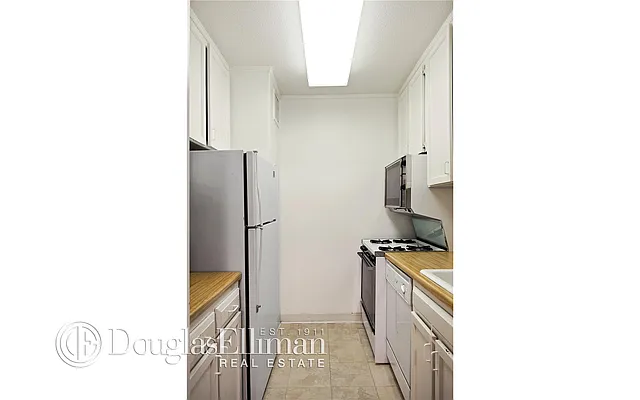 Sold by Douglas Elliman | media 10