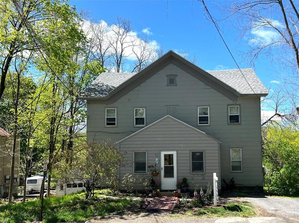 52 Church St, Claverack, NY 12565