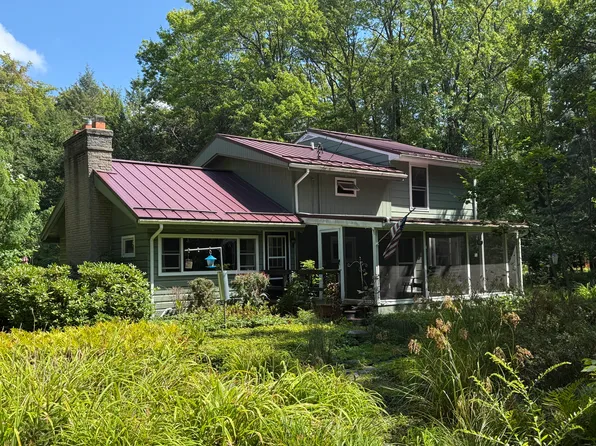 1878 Center St, East Aurora, NY 14052