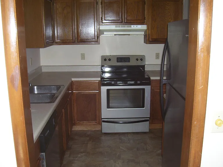 6004 Bartlett Ct — Photo 11