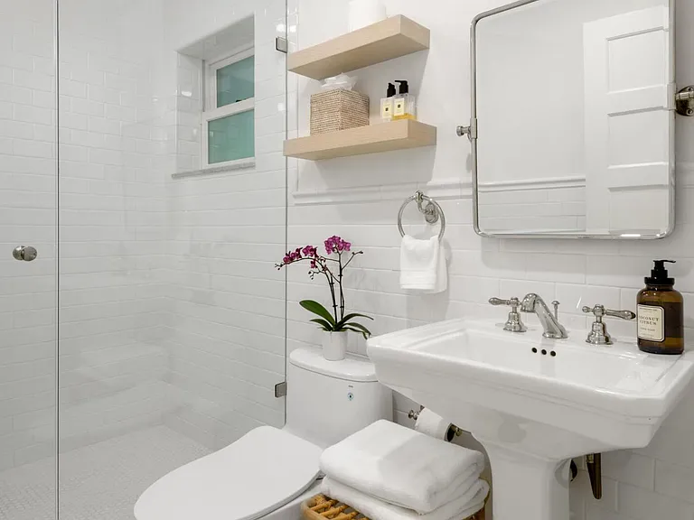 1703 Chapala St #B — Photo 17