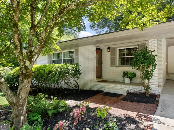 1385 Ashwood Ct SE, Smyrna, GA 30080