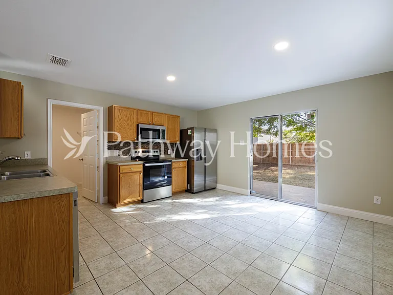 2628 Terrace Dr — Photo 6
