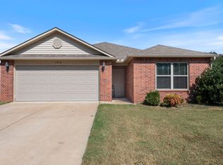 1074 Meadows Edge Dr, Alexander, AR 72002