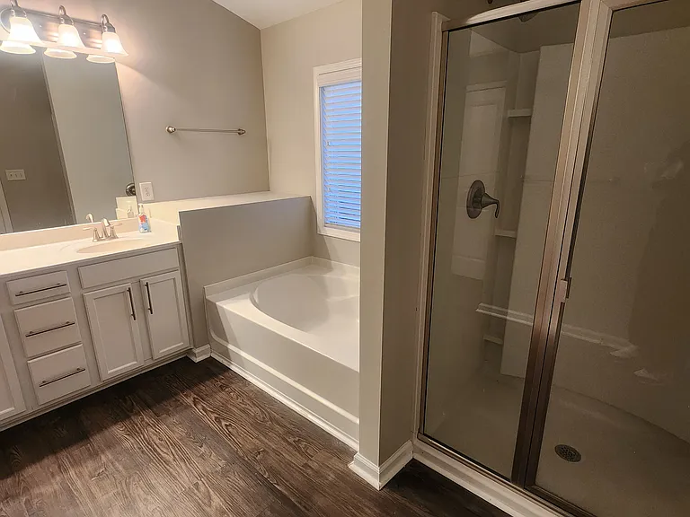2104 Caswell Cir — Photo 14