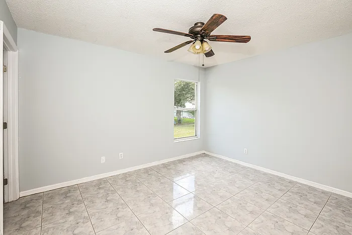 3313 Cypress Point Cir — Photo 8
