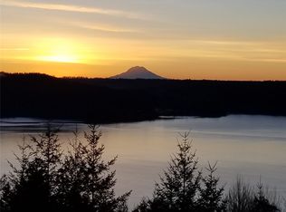 407 N Rustic Ridge Dr, Lilliwaup, WA 98555