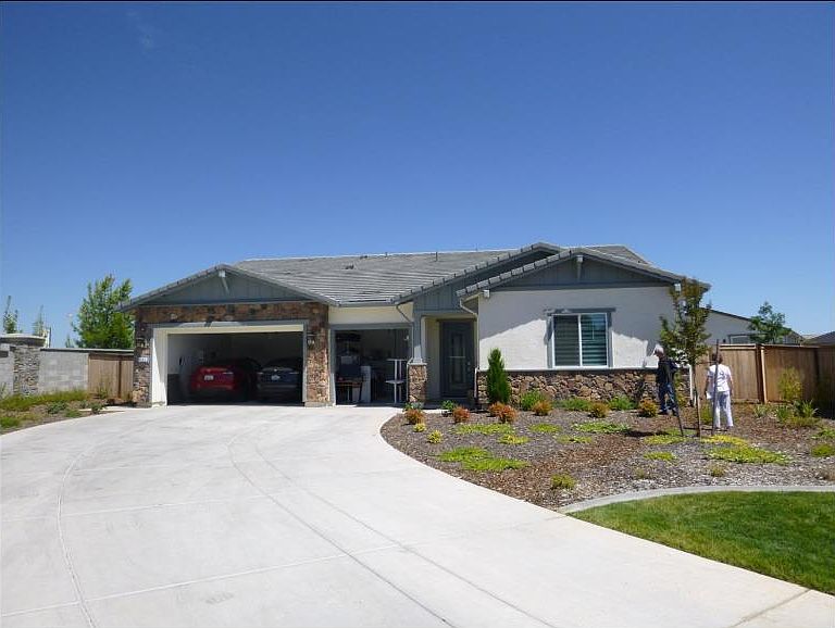 1st image of 421 Hadley Ct