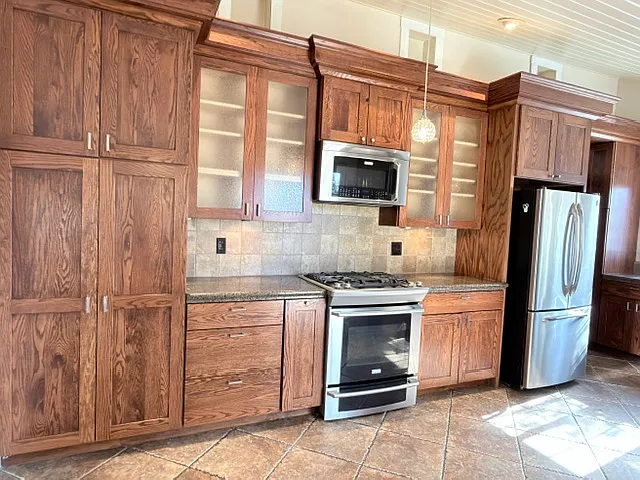 705 Orchard Ave — Photo 9