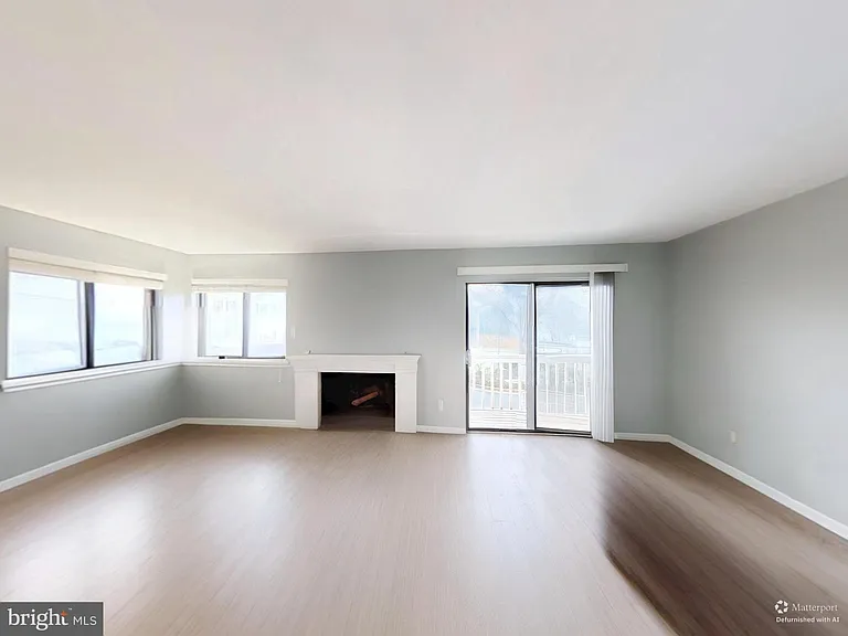 18428 Point Seneca Pl — Photo 29