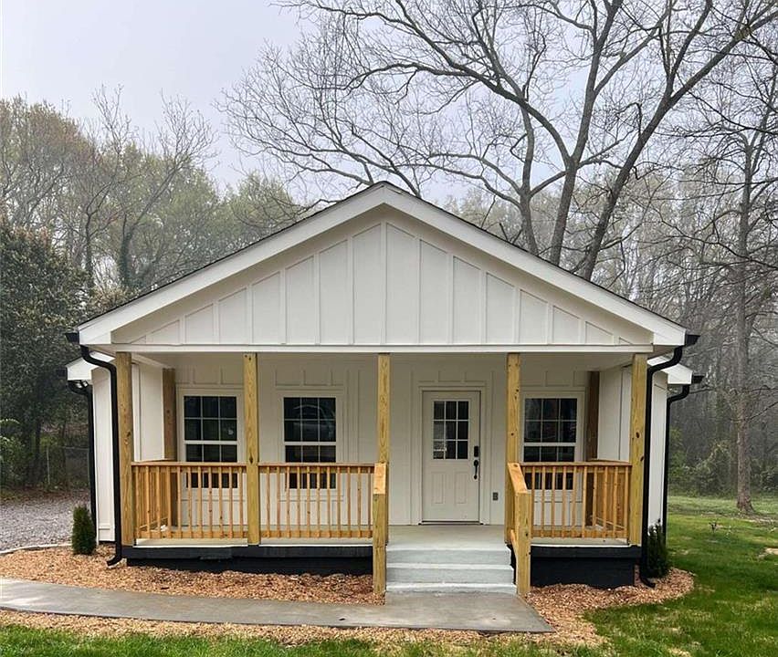 1st image of 618 Davis St