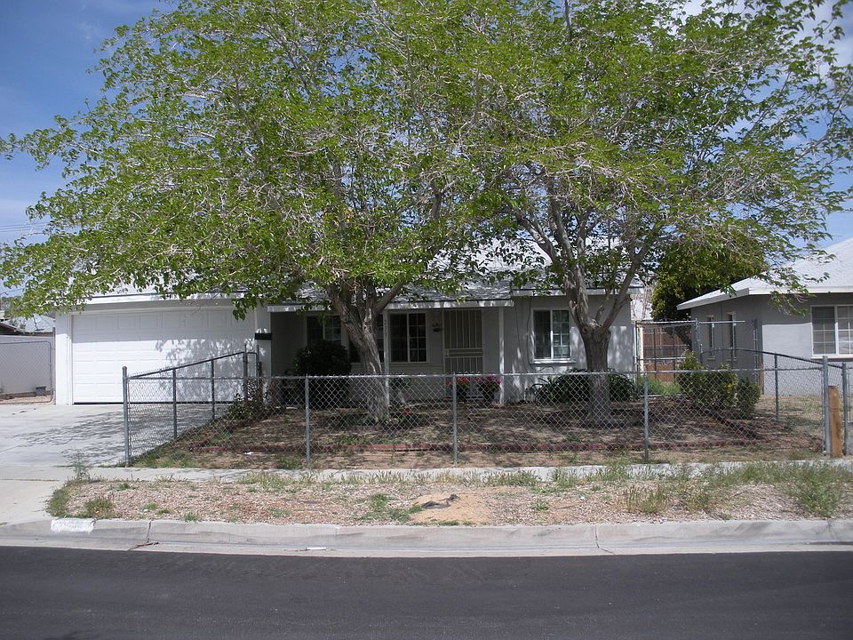 1st image of 239 E Avenue P4