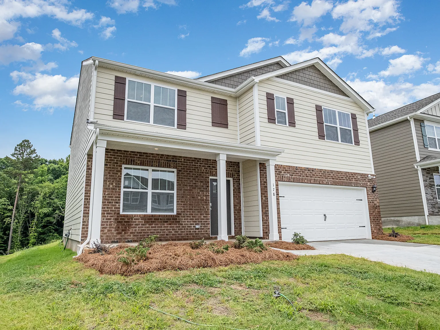 178 N Hill Ln — Photo 3