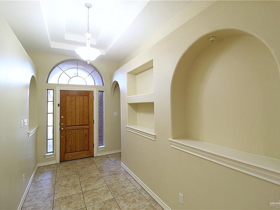 2nd image of 4609 Cedar Ave