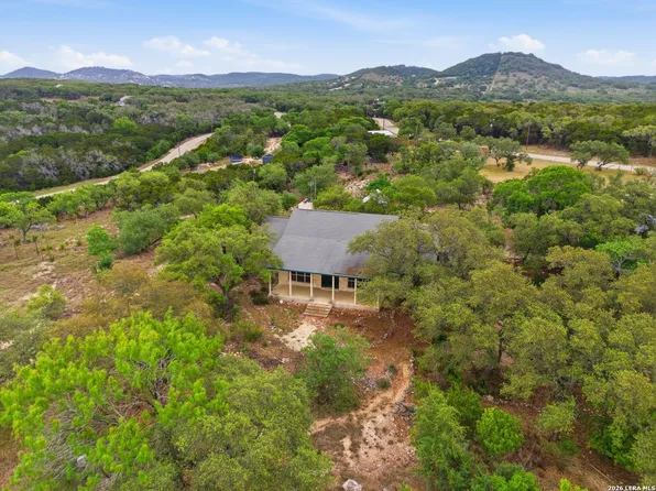 292 Phillip Dr, Pipe Creek, TX 78063