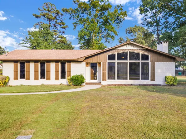 809 13th Ave, Pleasant Grove, AL 35127