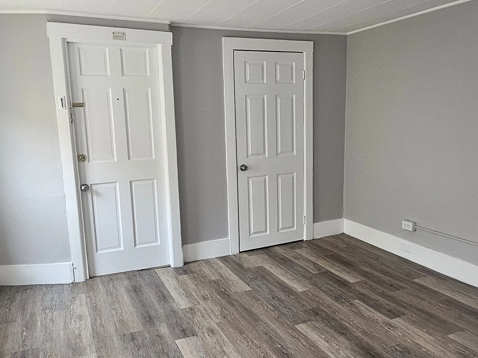 126 Pleasant St — Photo 3