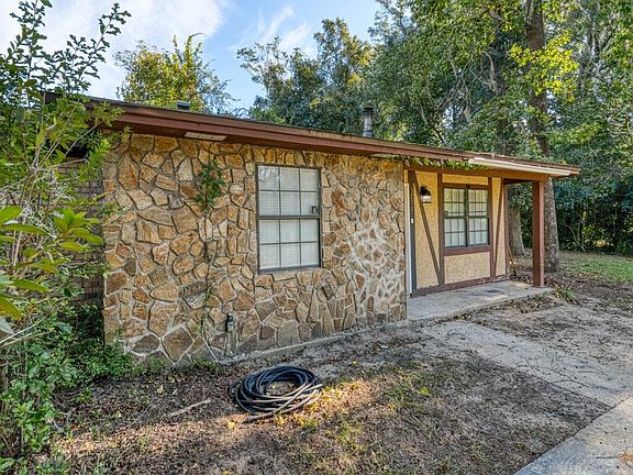 3rd image of 3811 Stewart Way