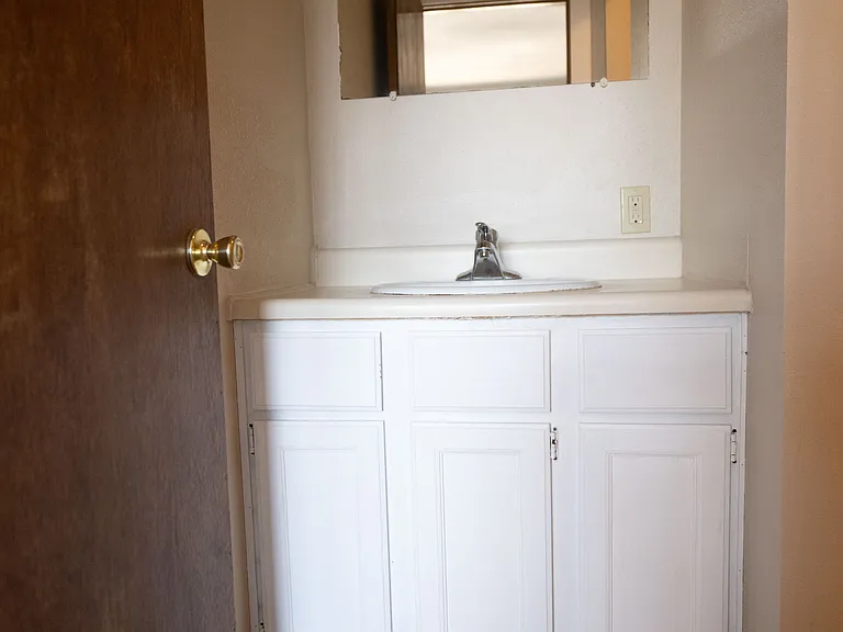 213 Neosho St #D — Photo 6