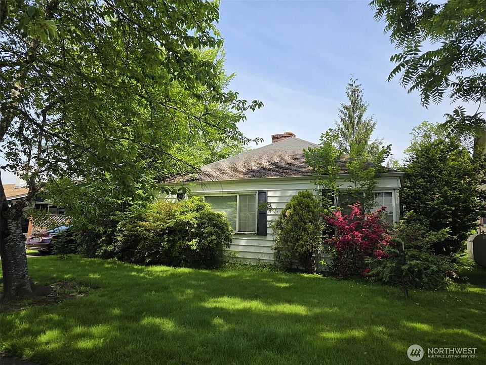 1st image of 811 Lewis Avenue