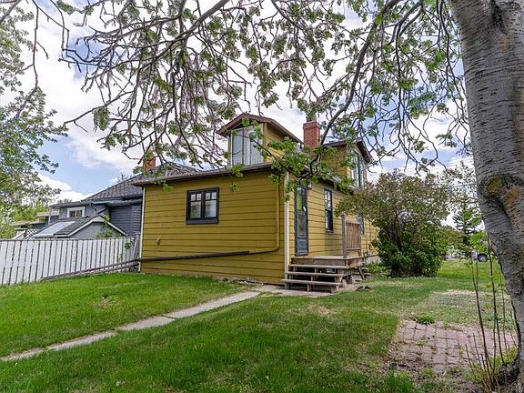 3rd image of 1609 E 17a St SE