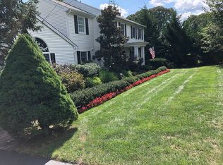 65 Briarwood Rd, Fair Haven, NJ 07704