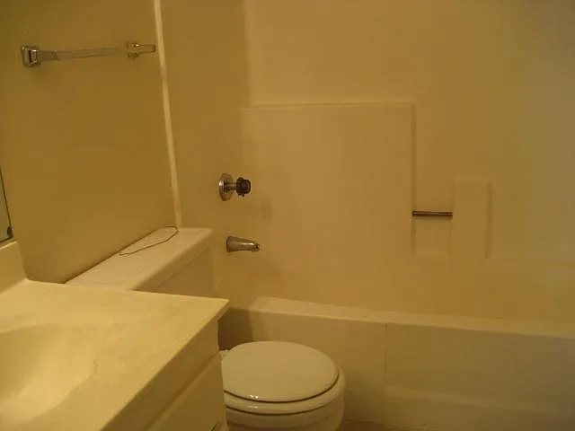 1142 Minerva Ct — Photo 6