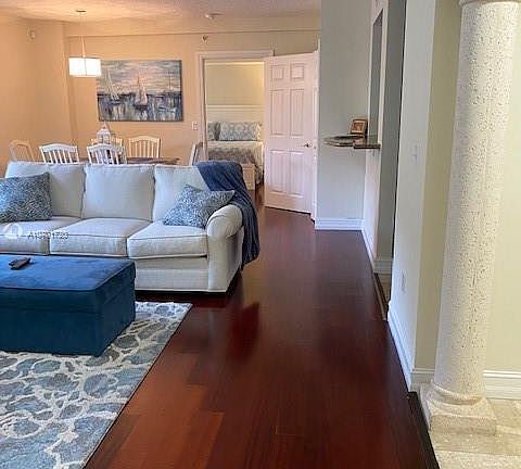4th image of 101 Sidonia Ave APT 103