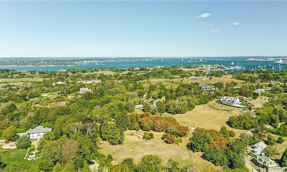 54 Hammersmith Rd, Newport, RI 02840 | Zillow