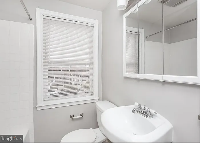 7457 Lawrence Rd — Photo 11