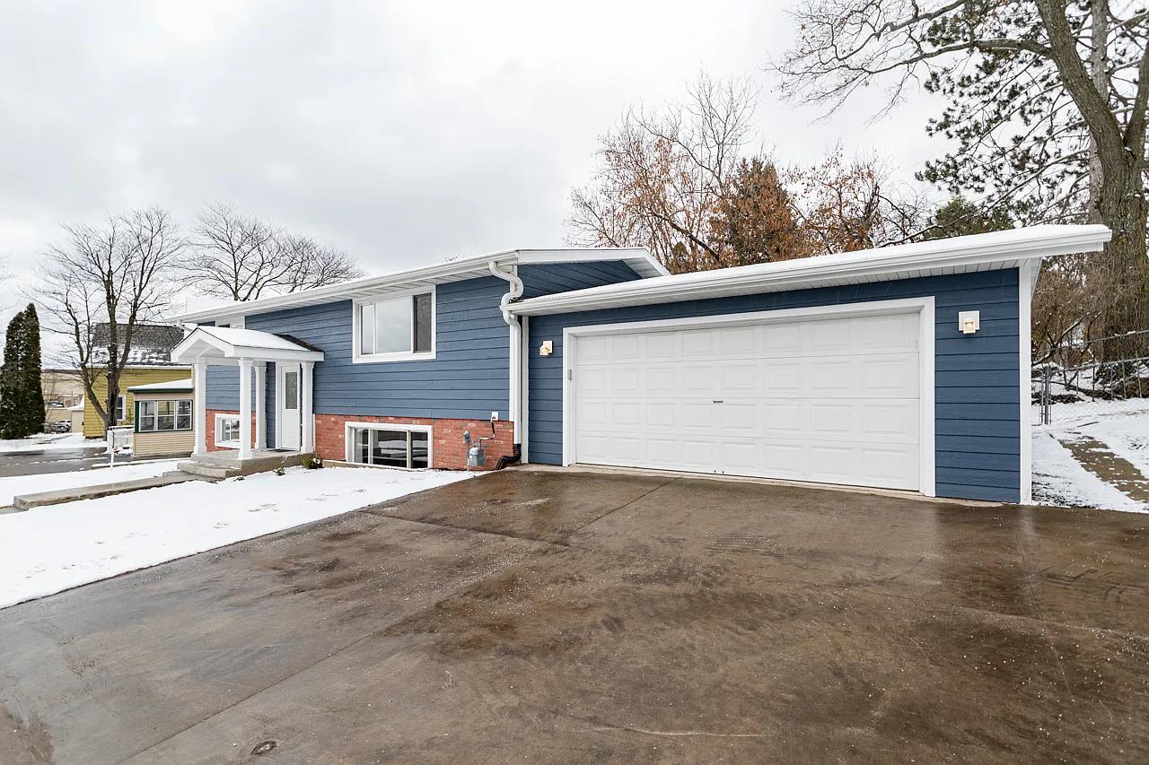 4 bed, 9148 sqft, $2,100 — Photo 3