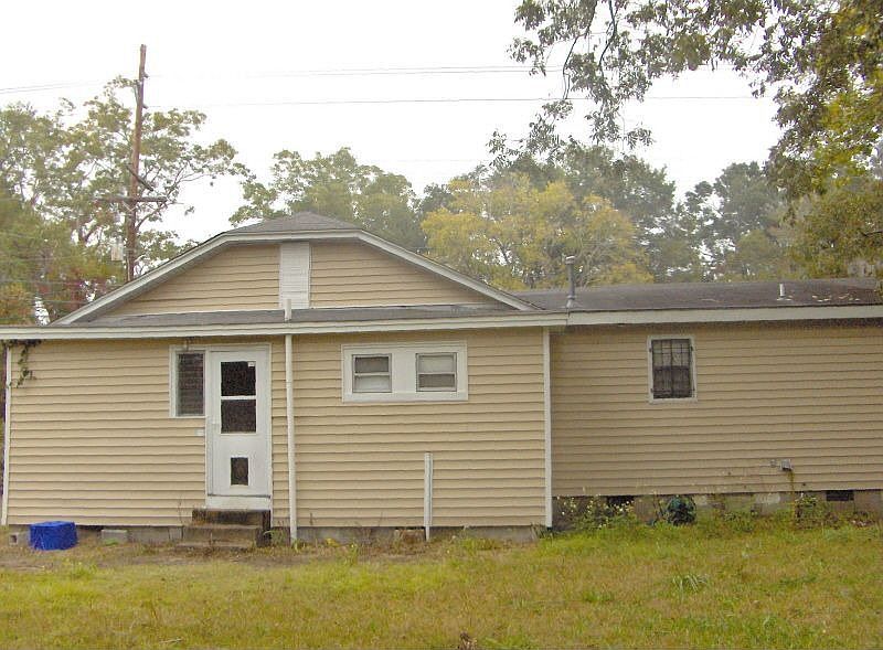 1st image of 1918 Greens Rd