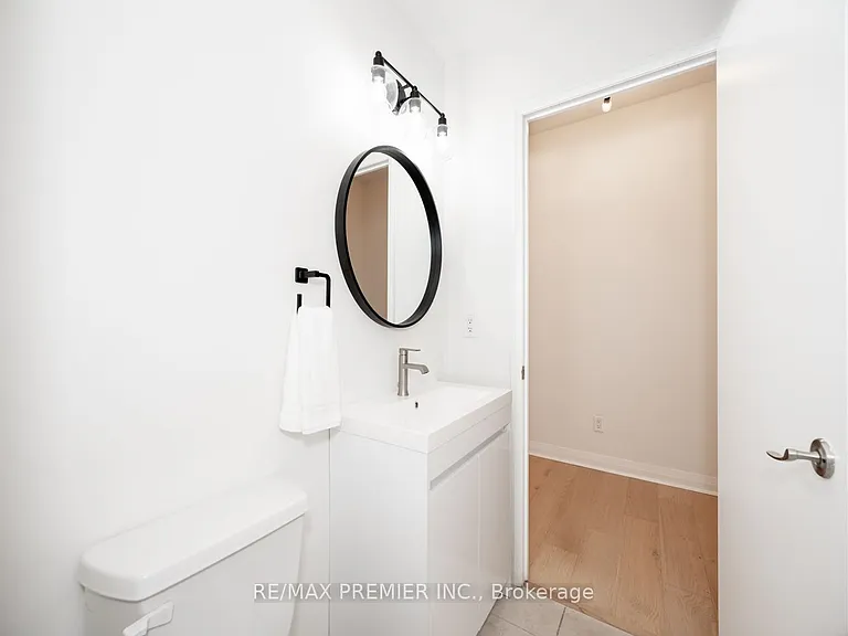 220 Victoria St #705 — Photo 21